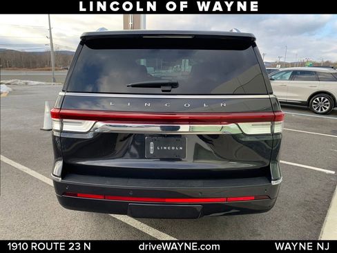 Certified 2022 Lincoln Navigator Reserve image 4