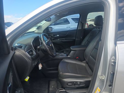 Used 2020 Chevrolet Equinox LT w/ Sport Edition FWD image 8