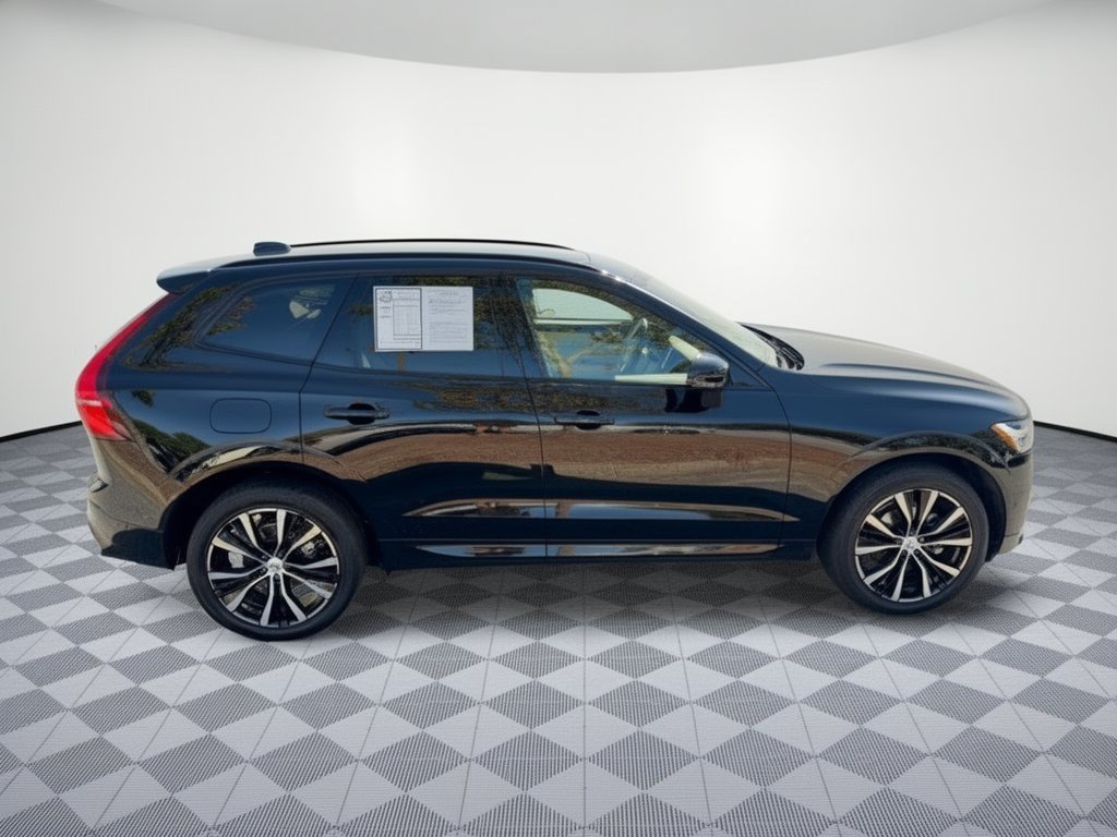 Used 2024 Volvo XC60 B5 Plus w/ Protection Package Premier AWD/4WD image 8
