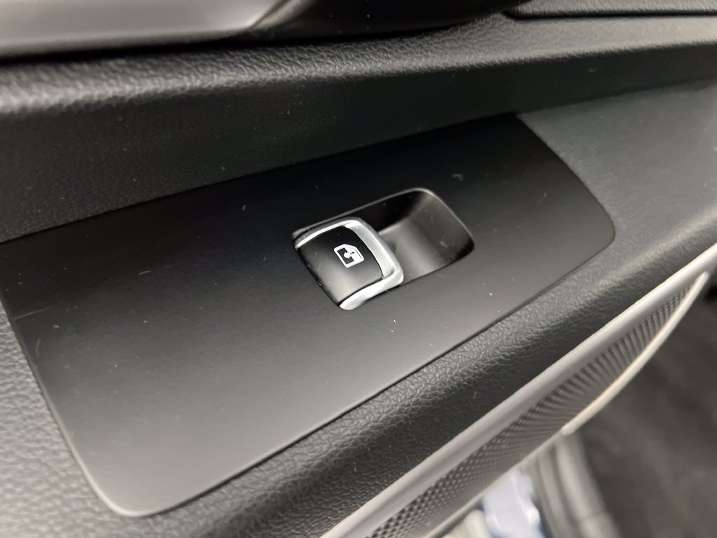 Used 2025 Kia Telluride S FWD image 21