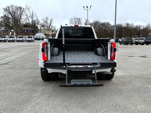 Used 2026 Ford F350 Platinum image 9