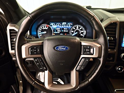 Used 2021 Ford Expedition XLT image 7