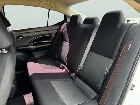 Used 2021 Nissan Versa SR image 34