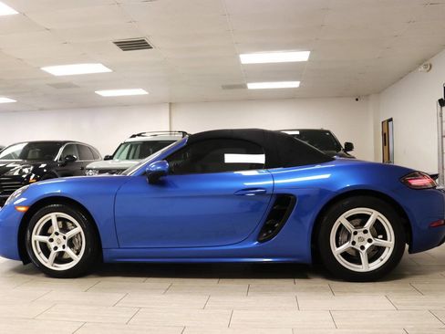 Used 2018 Porsche 718 Boxster RWD image 13