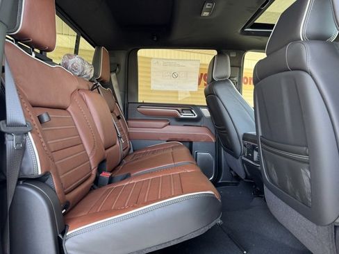 New 2026 GMC Sierra 3500 Denali Ultimate image 5