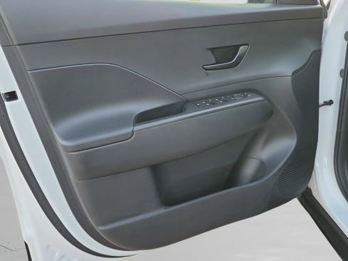 Used 2024 Hyundai Kona SEL image 17