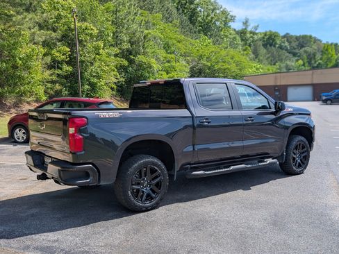Used 2024 Chevrolet Silverado 1500 LT Trail Boss w/ Convenience Package II AWD/4WD image 9