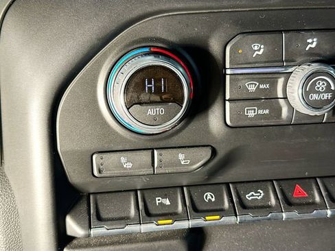 Used 2022 Chevrolet Silverado 1500 RST image 21