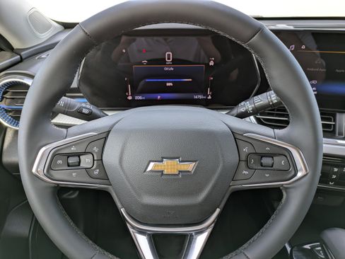 Used 2024 Chevrolet Trax LT w/ Driver Confidence Package image 22