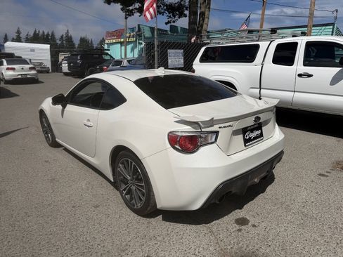 Used 2015 Subaru BRZ Limited w/ Popular Package #1B RWD image 4