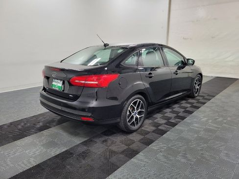 Used 2017 Ford Focus SEL FWD image 9