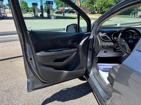 Used 2019 Buick Encore Preferred FWD image 9