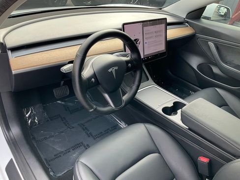 Used 2021 Tesla Model 3 Standard Range Plus RWD image 6