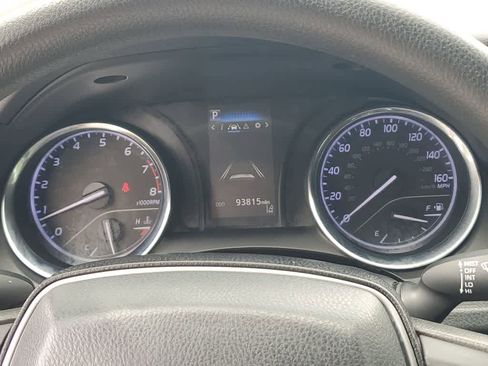 Used 2020 Toyota Camry LE image 24