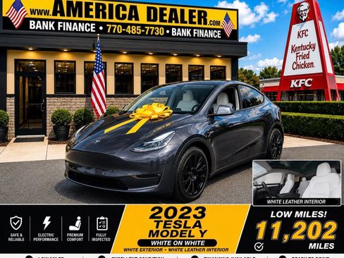 Used 2022 Tesla Model Y Long Range AWD/4WD image 1
