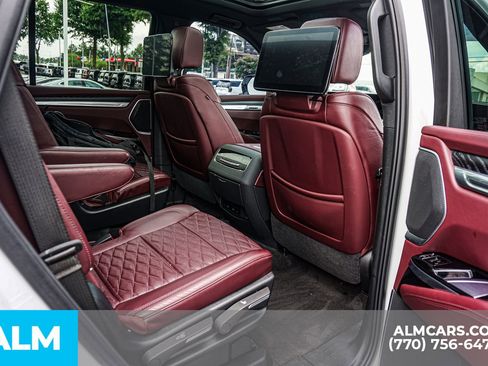 Used 2025 Cadillac Escalade Sport w/ Touring Package AWD/4WD image 28