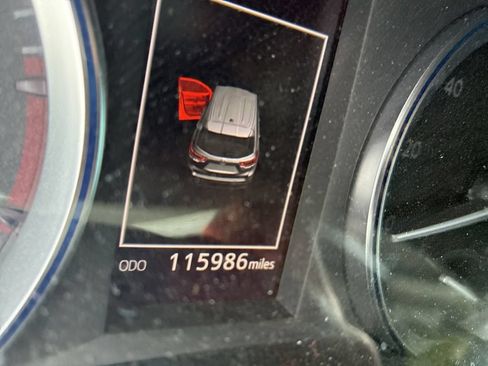 Used 2018 Toyota Highlander XLE FWD image 8