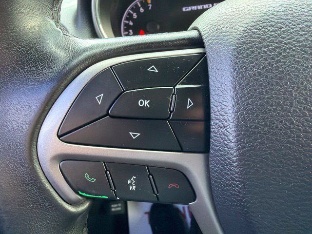 Used 2019 Jeep Grand Cherokee Laredo AWD/4WD image 19