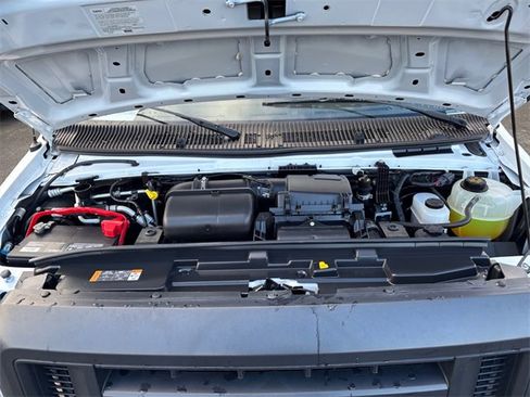 Used 2022 Ford E-350 and Econoline 350 Super Duty w/ Power Windows & Locks Group image 39