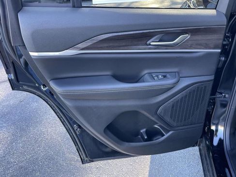 New 2026 Jeep Grand Cherokee Altitude AWD/4WD image 20