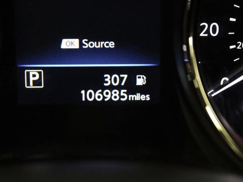Used 2020 Nissan Rogue SV w/ Premium Package AWD/4WD image 10