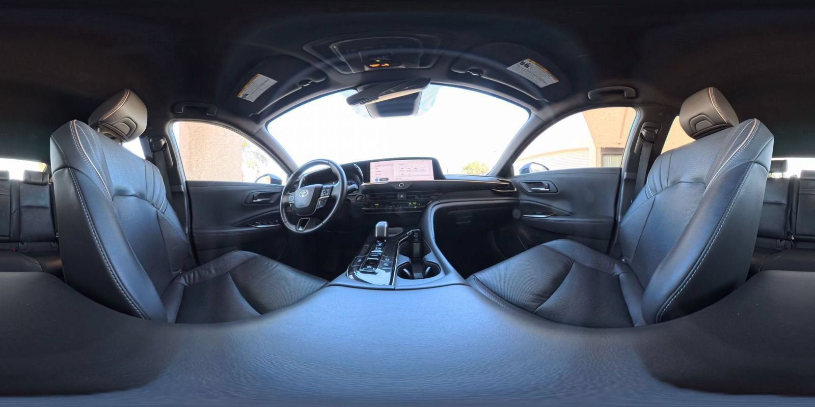 Used 2025 Toyota Crown AWD/4WD image 42