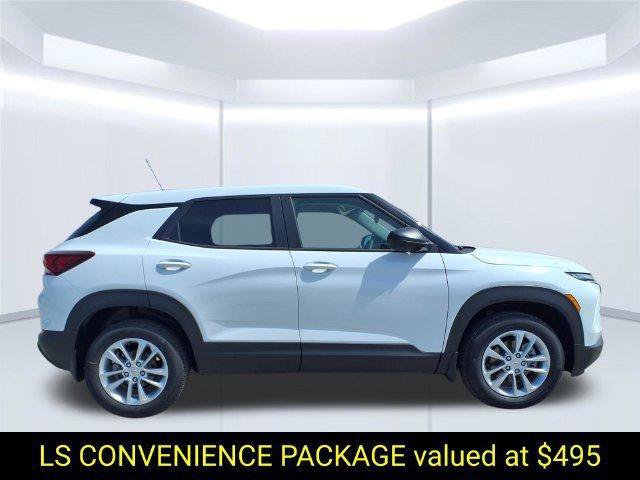 New 2026 Chevrolet TrailBlazer LS w/ LS Convenience Package AWD/4WD image 2