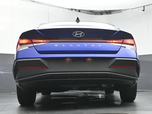 Used 2024 Hyundai Elantra SEL FWD image 34