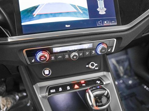 Used 2023 Audi Q3 2.0T Premium w/ Convenience Package image 22