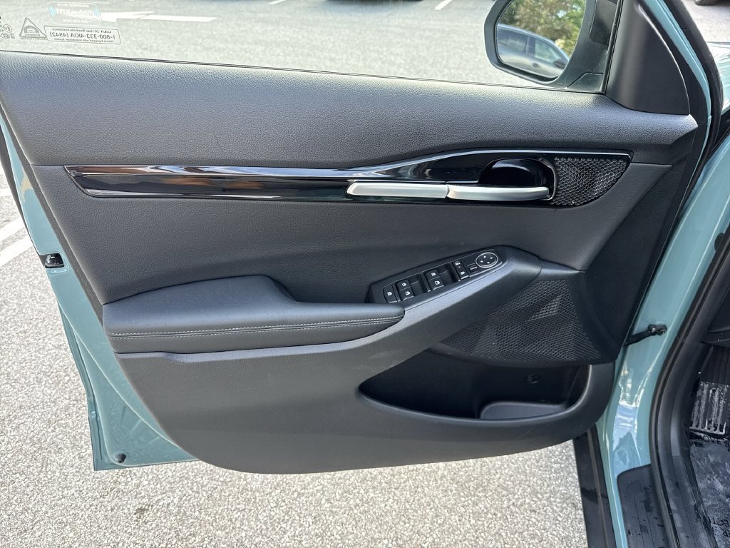 Used 2025 Kia Seltos S FWD image 39