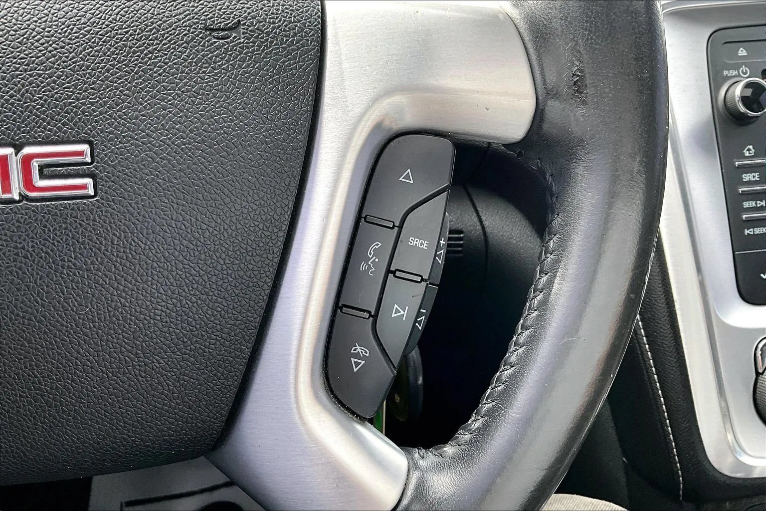 Used 2013 GMC Acadia SLT AWD/4WD image 18