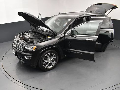 Used 2019 Jeep Grand Cherokee Overland AWD/4WD image 27