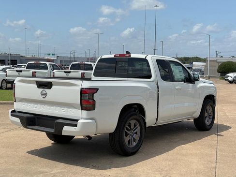 New 2025 Nissan Frontier SV image 8