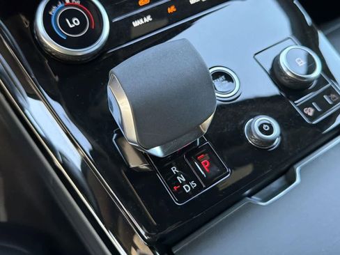 Used 2023 Land Rover Range Rover Sport SE image 14