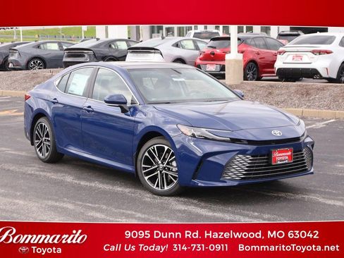 Used 2026 Toyota Camry XLE AWD/4WD image 1