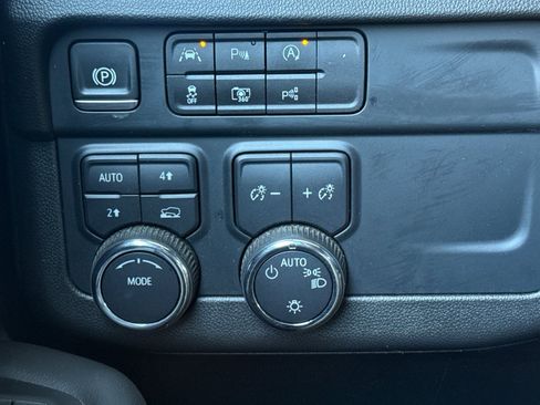 Used 2025 Chevrolet Tahoe LT AWD/4WD image 41