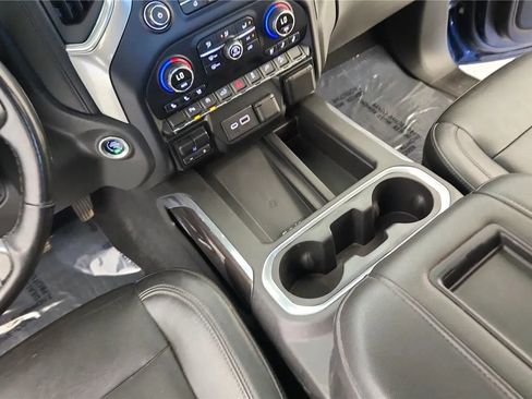 Used 2019 Chevrolet Silverado 1500 LTZ AWD/4WD image 37