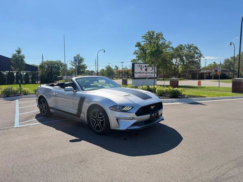 Used 2018 Ford Mustang Premium RWD image 10
