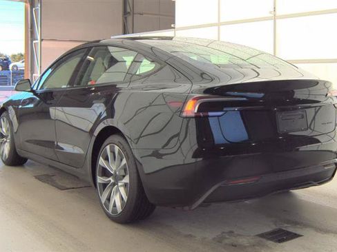 Used 2026 Tesla Model 3 AWD/4WD image 11