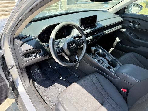 Used 2025 Honda Accord SE image 16