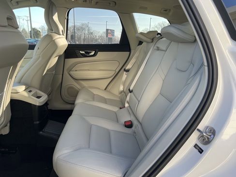 Certified 2024 Volvo XC60 T8 Ultimate w/ Climate Package image 5