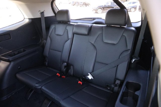 Used 2025 Kia Telluride S FWD image 13