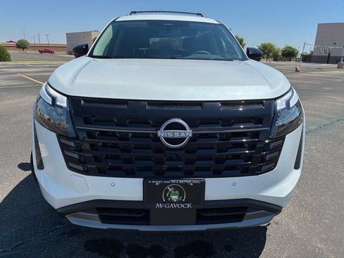 New 2026 Nissan Pathfinder SL FWD image 9