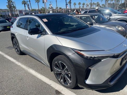 Used 2023 Toyota bZ4X FWD w/ Weather Package image 2