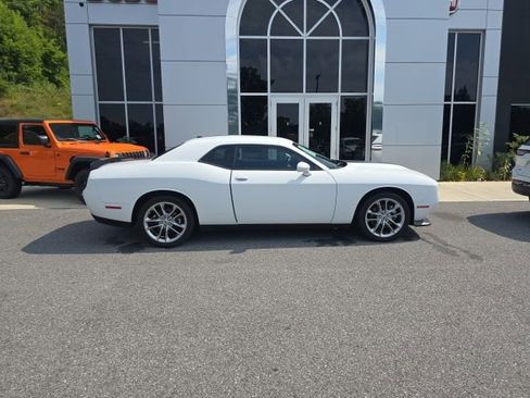Certified 2022 Dodge Challenger GT image 7