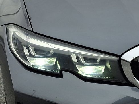 Used 2020 BMW 330i xDrive Sedan w/ Driving Assistance Package image 9