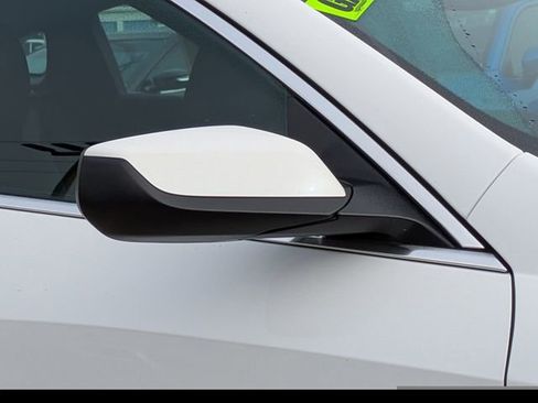 Used 2025 Chevrolet Malibu LT image 12