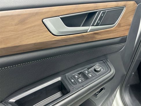 Used 2024 Volkswagen Atlas SE image 20