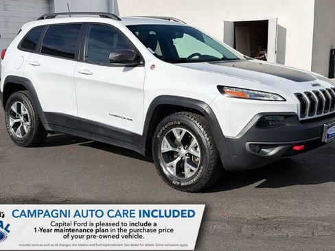 Used 2017 Jeep Cherokee Trailhawk image 1