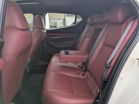 Used 2024 MAZDA MAZDA3 Hatchback w/Premium Plus Pkg image 11